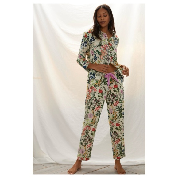 RO’s Garden Other - NWOT Anthropologie RO’s Garden Lounge Set in Floral Viola  Size XSmall